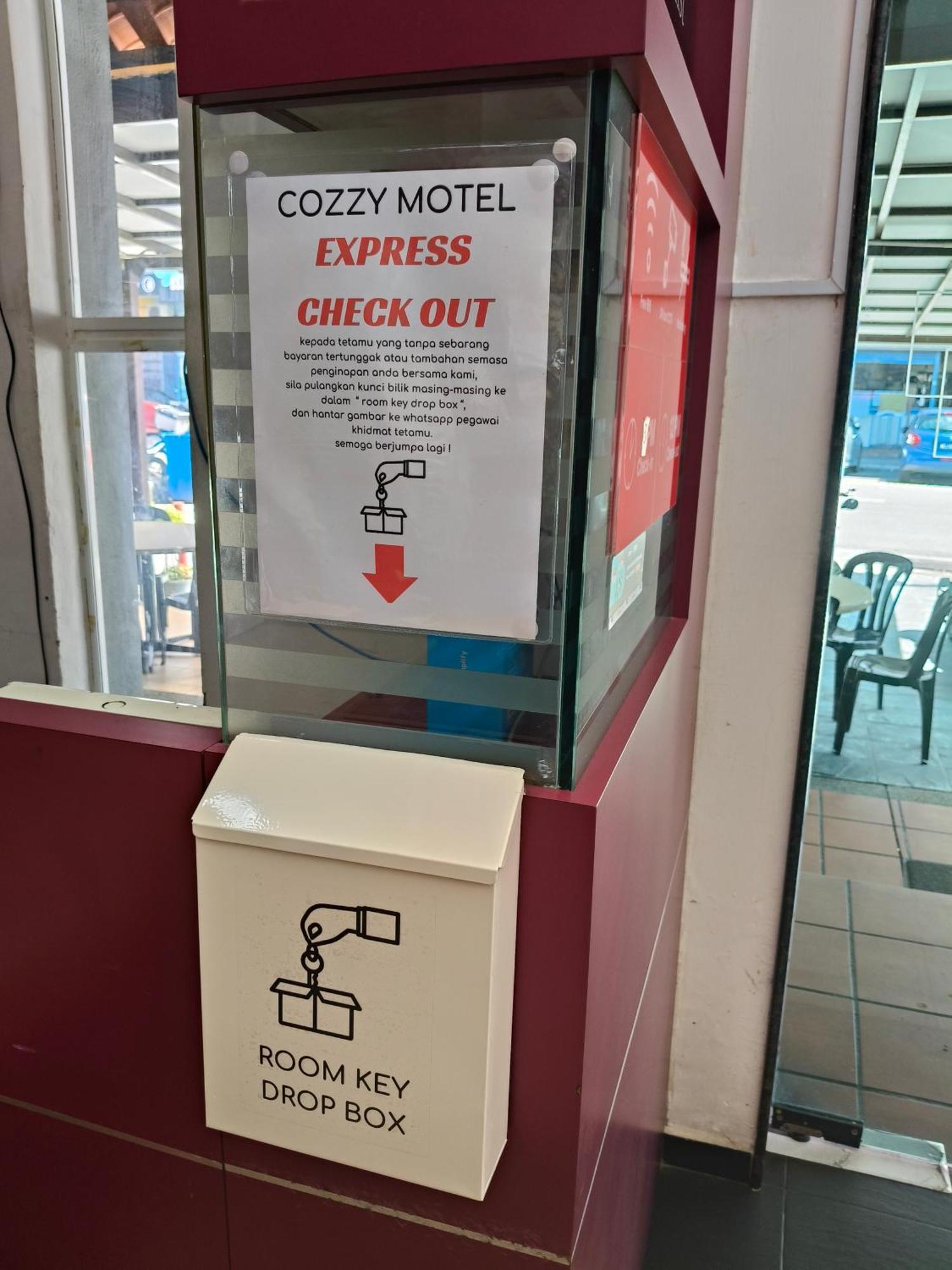 Cozzy Motel Melaka Zewnętrze zdjęcie